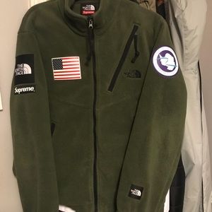 SupremeXnorthface fleece olive green jacket (rare)